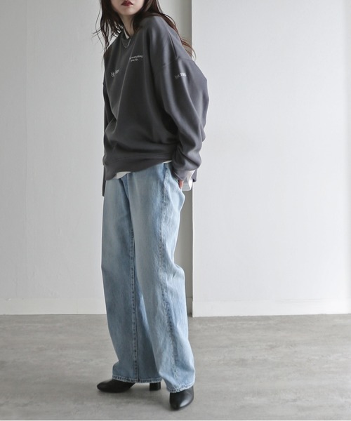 COURO（コウロ）の「テキスト刺繍ルーズシルエットスウェット（スウェット・レディース・グレー系/オートミール/チャコール/ブラック系/ネイビー/ホワイト/グレー系1/ブラック系1・M/L/XL）」の21枚目の写真