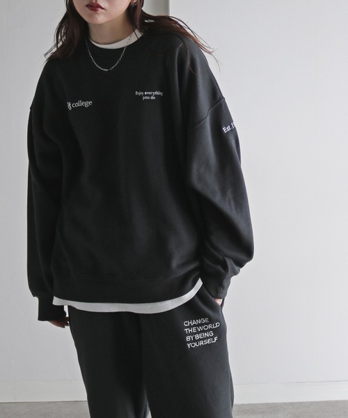 COURO（コウロ）の「テキスト刺繍ルーズシルエットスウェット（スウェット・レディース・グレー系/オートミール/チャコール/ブラック系/ネイビー/ホワイト/グレー系1/ブラック系1・M/L/XL）」の12枚目の写真