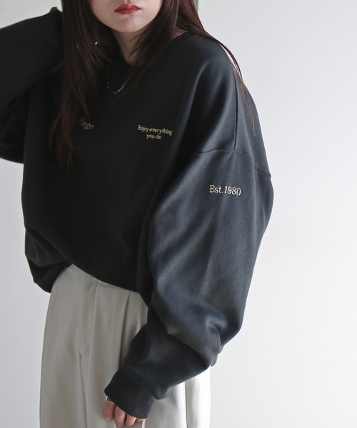 COURO（コウロ）の「テキスト刺繍ルーズシルエットスウェット（スウェット・レディース・グレー系/オートミール/チャコール/ブラック系/ネイビー/ホワイト/グレー系1/ブラック系1・M/L/XL）」の17枚目の写真