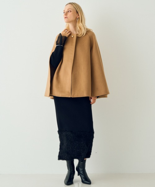 EMMA ROUGE VIF(エマルージュヴィフ)の「【一部店舗限定】リブボートネックヘムフェザーワンピ(ワンピース・レディース・ブラック/アイボリー・36/38)」の4枚目の写真
