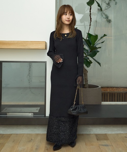 EMMA ROUGE VIF(エマルージュヴィフ)の「【一部店舗限定】リブボートネックヘムフェザーワンピ(ワンピース・レディース・ブラック/アイボリー・36/38)」の9枚目の写真