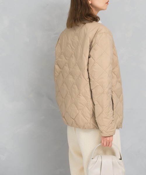 TAION(タイオン)の「TAION CREW NECK DOWN JACKET(ダウンジャケット/コート・レディース・ネイビー/オフホワイト/ベージュ系その他/オリーブ/ブラック・MEDIUM/SMALL)」の8枚目の写真