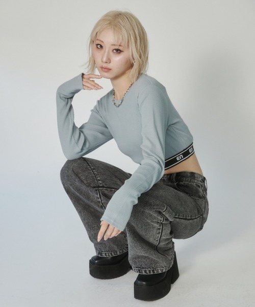 ENVYM（アンビー）の「ジャガードロゴロンT（Tシャツ/カットソー・レディース・ブラック/ホワイト/ブルー・FREE）」の11枚目の写真