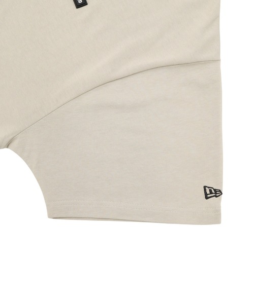 NEW ERA(ニューエラ)の「ニューエラ 半袖Tシャツ オーバーサイズ コットン(Tシャツ/カットソー・メンズ・ブラック/ホワイト/ベージュ・S/L/XL/M/XXL)」の10枚目の写真