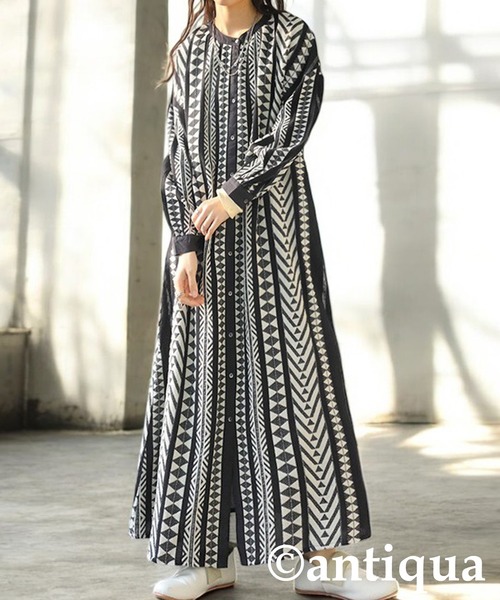 antiqua（アンティカ）の「インド綿シャツワンピース（シャツワンピース・レディース・ブラック/ベージュ・P/R）」の2枚目の写真