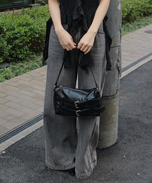 tinkerend(ティンカーエンド)の「Double Belt Shoulder Bag / ダブルベルトショルダーバッグ 2WAY(ショルダーバッグ・レディース・ブラック・FREE)」の9枚目の写真
