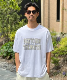 【MAGIC NUMBER】 SEE YOU IN THE WATER VARSITY T-SHIRT シーユーインザウォーターバーシティティーシャツ