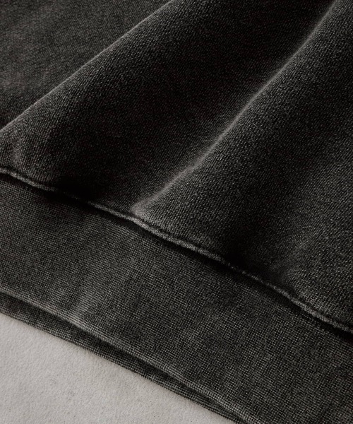 EMMA CLOTHES（エマクローズ）の「ヴィンテージメイク メタルロゴプリント スタンドハーフジップスウェット（スウェット・メンズ・チャコールグレー/ブラック・M/L）」の16枚目の写真