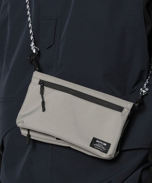 BAYFLOW（ベイフロー）の「[旅行にぴったり♪]トラベルマルチショルダーバッグ（ショルダーバッグ・メンズ・グレー/その他1/ブラック・FREE）」の22枚目の写真