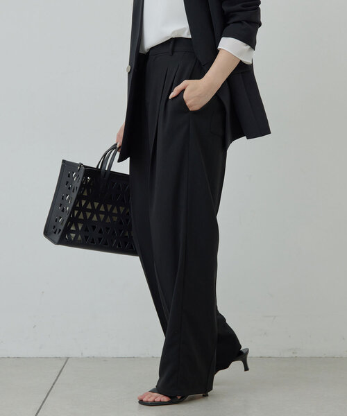 GALLARDAGALANTE(ガリャルダガランテ)の「【リニューアル!】ジャージーワイドタックパンツ(その他パンツ・レディース・イエロー/ライトグレー/ブラック・0/1/2)」の6枚目の写真