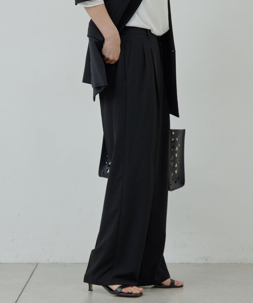 GALLARDAGALANTE(ガリャルダガランテ)の「【リニューアル!】ジャージーワイドタックパンツ(その他パンツ・レディース・イエロー/ライトグレー/ブラック・0/1/2)」の7枚目の写真