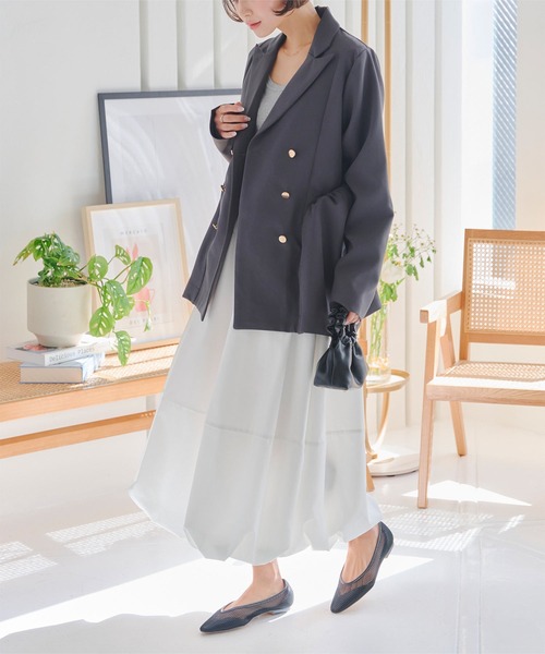 KOBE LETTUCE（コウベレタス）の「バルーンペプラムダブルボタンジャケット（テーラードジャケット・レディース・ベージュ/ネイビー/チャコール・M）」の8枚目の写真