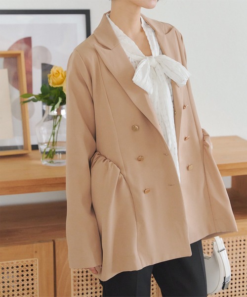 KOBE LETTUCE（コウベレタス）の「バルーンペプラムダブルボタンジャケット（テーラードジャケット・レディース・ベージュ/ネイビー/チャコール・M）」の10枚目の写真