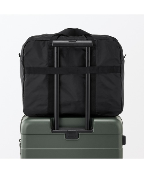 無印良品(ムジルシリョウヒン)の「たためる 撥水横型ボストンバッグ(ボストンバッグ・レディース・ダークベージュ/ブラック・FREE)」の13枚目の写真