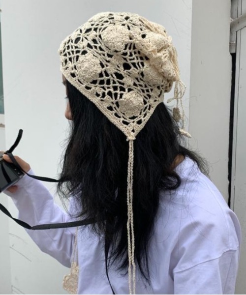 セール】フラワーデザインクロシェ編みニット帽（ニットキャップ