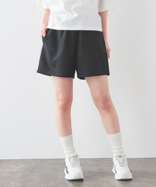 CHICKS スウェットパンツ 半ズボン ショートパンツ ブラック ライン入りショートパンツ（スウェットパンツ）｜Honeys