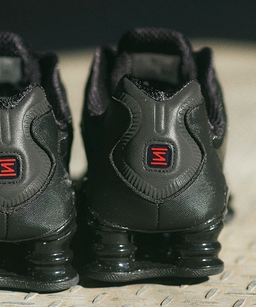 NIKE（ナイキ）の「SHOX TL　AV3595-002（スニーカー・メンズ・ブラック・25.0cm/25.5cm/26.0cm/26.5cm/27.0cm/27.5cm/28.0cm/28.5cm/29.0cm/30.0cm/31cm）」の6枚目の写真