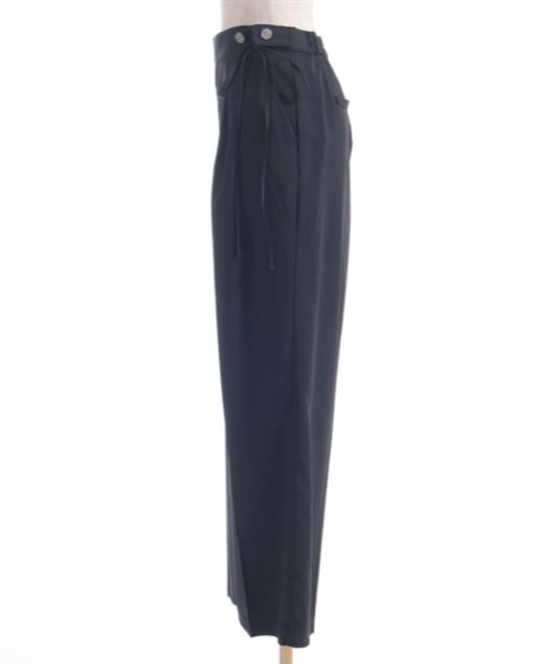 axes femme（アクシーズファム）の「調節ボタンストレートパンツ（その他パンツ・レディース・ブラック/ベージュ・LARGE/MEDIUM）」の15枚目の写真