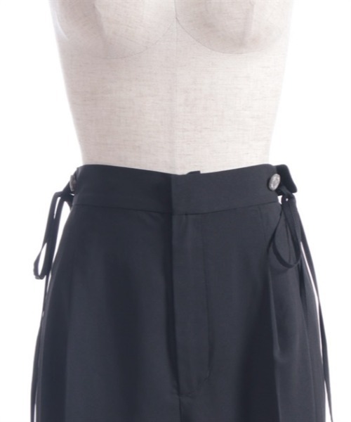 axes femme（アクシーズファム）の「調節ボタンストレートパンツ（その他パンツ・レディース・ブラック/ベージュ・LARGE/MEDIUM）」の19枚目の写真