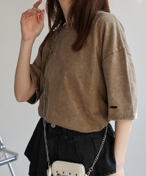 CREARE -LINO-（クレアーレリノ）の「〈ユニセックス商品〉ヴィンテージライクダメージTシャツ（Tシャツ/カットソー・レディース・ベージュ/グレー/ブラック・M）」の3枚目の写真