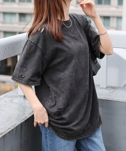 CREARE -LINO-（クレアーレリノ）の「〈ユニセックス商品〉ヴィンテージライクダメージTシャツ（Tシャツ/カットソー・レディース・ベージュ/グレー/ブラック・M）」の17枚目の写真