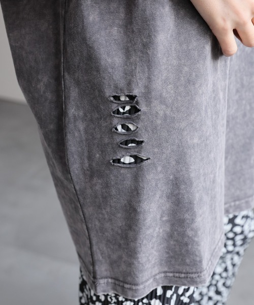 CREARE -LINO-（クレアーレリノ）の「〈ユニセックス商品〉ヴィンテージライクダメージTシャツ（Tシャツ/カットソー・レディース・ベージュ/グレー/ブラック・M）」の10枚目の写真