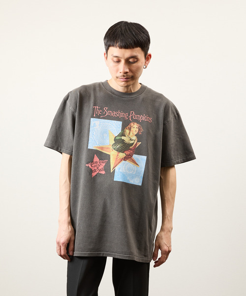 Insonnia PROJECTS（インソニアプロジェクト）の「Insonnia Projects インソニアプロジェクツ / MCA INFINITE SADNESS TOUR TEE-A The Smashing Pumpkins スマッシング・パンプキンズ グラフィックプリントビッグシルエットTシャツ バンドT スマパン / IP-TSP-006（Tシャツ/カットソー・メンズ・ブラック/ホワイト・0/1/2/3）」の3枚目の写真