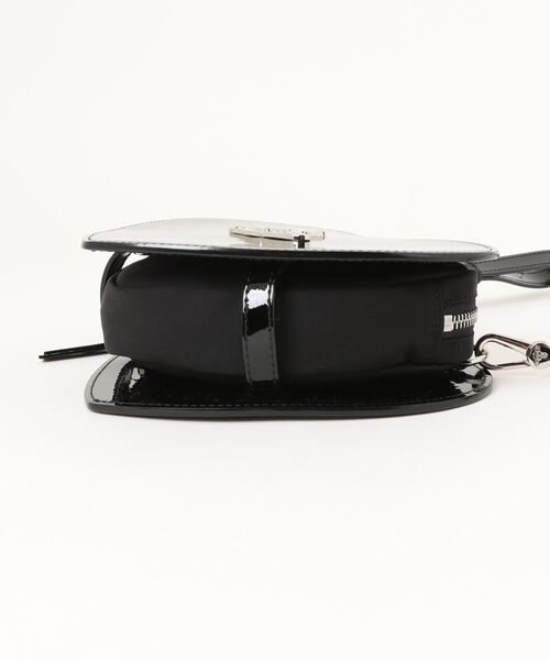 VIVIENNE WESTWOOD Louise スモール クロスボディバッグ Louise Heart Crossbody in BLACK | Vivienne Westwood®