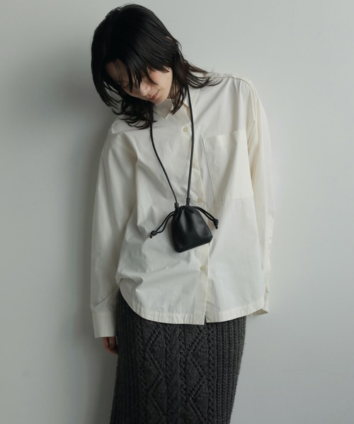 anuke（アンヌーク）の「Leather Mini Pochette（ハンドバッグ・レディース・ブラック/ライトグレー・FREE）」の4枚目の写真