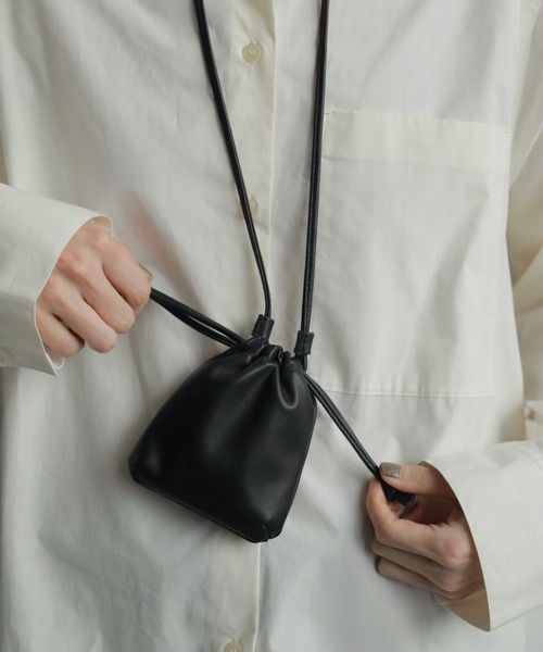 anuke（アンヌーク）の「Leather Mini Pochette（ハンドバッグ・レディース・ブラック/ライトグレー・FREE）」の8枚目の写真