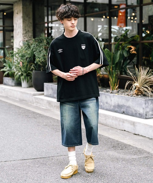 UMBRO（アンブロ）の「UMBRO アンブロ 別注コラボ オーバーサイズサイドライントラックワンポイントロゴ刺繍クルーネック半袖Tシャツ（Tシャツ/カットソー・メンズ・ネイビー/ホワイト/ブラック・M/L/XL）」の10枚目の写真