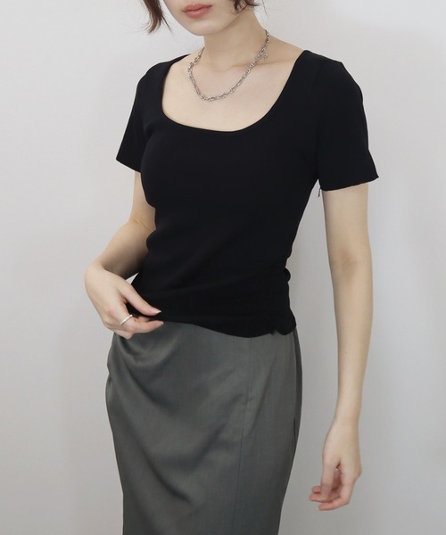 Reurie'(レウリィ)の「【ZOZO限定】バックレーストップ/back lace top 半袖 バックオープン シンプル きれいめ フェミニン ワンホン モード 大人カジュアル(Tシャツ/カットソー・レディース・アイボリー/ブラック・FREE)」の17枚目の写真