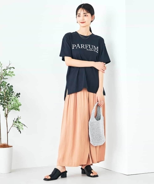 a.v.v(アーヴェヴェ)の「【コットン100%】大人のロゴTシャツ(Tシャツ/カットソー・レディース・ホワイト/ネイビー/オレンジ/チャコールグレー・38/36/40/42/34)」の10枚目の写真