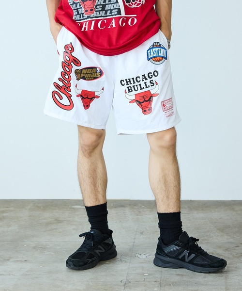 Mitchell&Ness（ミッチェル&ネス）の「Mitchell&Ness/ミッチェル&ネス Overtime Nylon Shorts ナイロンショーツ NBA レイカーズ ブルズ 総柄（その他パンツ・メンズ・ホワイト系1/ホワイト系2・M/XL）」の10枚目の写真
