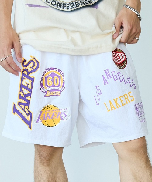 Mitchell&Ness（ミッチェル&ネス）の「Mitchell&Ness/ミッチェル&ネス Overtime Nylon Shorts ナイロンショーツ NBA レイカーズ ブルズ 総柄（その他パンツ・メンズ・ホワイト系1/ホワイト系2・M/XL）」の19枚目の写真