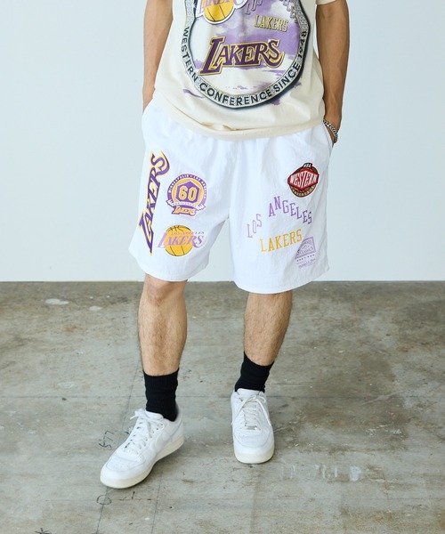 Mitchell&Ness（ミッチェル&ネス）の「Mitchell&Ness/ミッチェル&ネス Overtime Nylon Shorts ナイロンショーツ NBA レイカーズ ブルズ 総柄（その他パンツ・メンズ・ホワイト系1/ホワイト系2・M/XL）」の21枚目の写真
