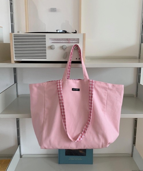 VIBGYOR（ヴィブジョー）の「Liaa/大容量 リバーシブル ギンガムチェックトートバッグ A18259（トートバッグ・レディース・ベージュ/ブラック/ピンク/ブルー・FREE）」の16枚目の写真
