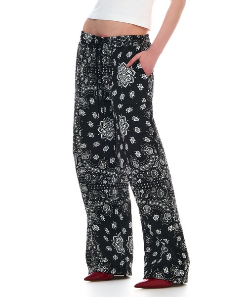 PAISLAY PRINT LOOSE SWEAT PANTS（その他パンツ）｜BEEDEN