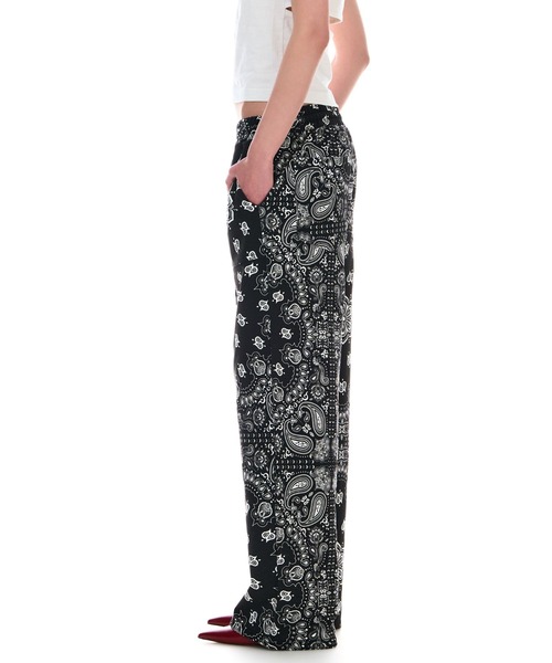 BEEDEN（ビーデン）の「PAISLAY PRINT LOOSE SWEAT PANTS（その他パンツ・レディース・ブラック・SMALL/MEDIUM）」の7枚目の写真