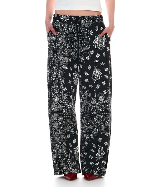 BEEDEN（ビーデン）の「PAISLAY PRINT LOOSE SWEAT PANTS（その他パンツ・レディース・ブラック・SMALL/MEDIUM）」の9枚目の写真