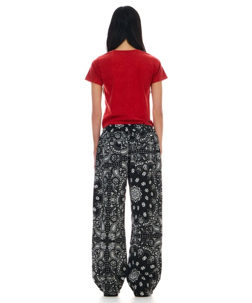 BEEDEN（ビーデン）の「PAISLAY PRINT LOOSE SWEAT PANTS（その他パンツ・レディース・ブラック・SMALL/MEDIUM）」の12枚目の写真