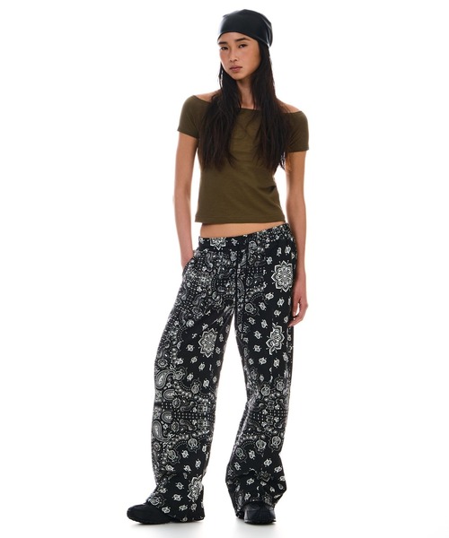 BEEDEN（ビーデン）の「PAISLAY PRINT LOOSE SWEAT PANTS（その他パンツ・レディース・ブラック・SMALL/MEDIUM）」の14枚目の写真