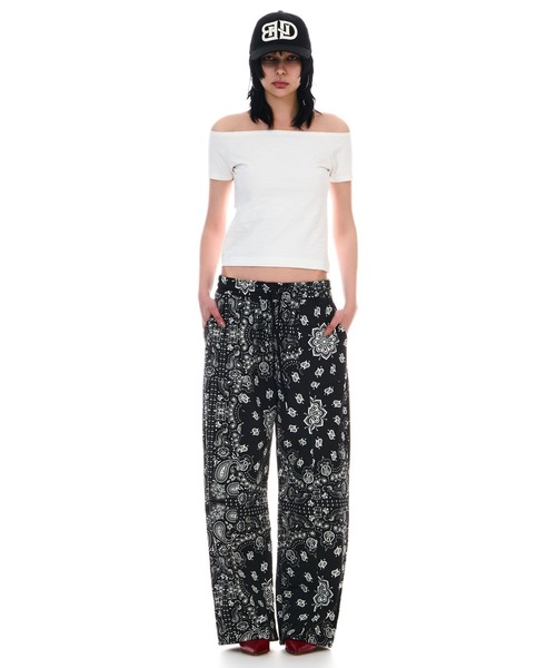 BEEDEN（ビーデン）の「PAISLAY PRINT LOOSE SWEAT PANTS（その他パンツ・レディース・ブラック・SMALL/MEDIUM）」の17枚目の写真