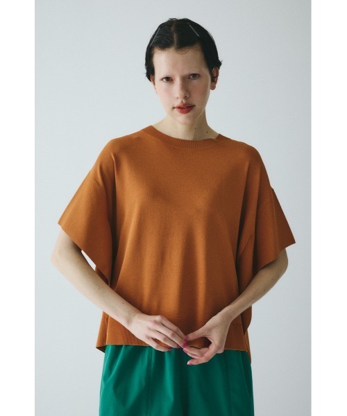 HeRIN.CYE(ヘリンドットサイ)の「Mantle sleeve knit tops マントルスリーブニットトップス(ニット/セーター・レディース・ブラック/オフホワイト/ピンク/ブラウン・FREE)」の1枚目の写真