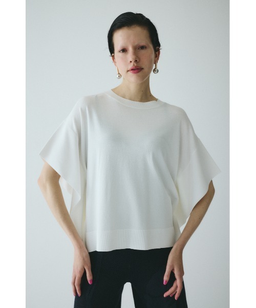 HeRIN.CYE(ヘリンドットサイ)の「Mantle sleeve knit tops マントルスリーブニットトップス(ニット/セーター・レディース・ブラック/オフホワイト/ピンク/ブラウン・FREE)」の2枚目の写真