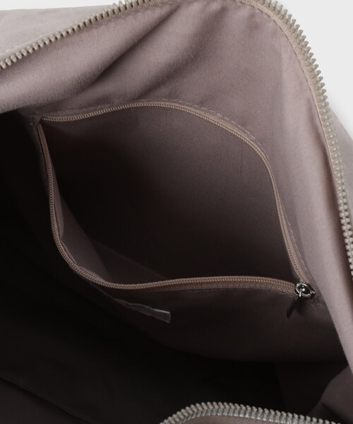 OPAQUE.CLIP(オペークドットクリップ)の「【2WAY/A4サイズ対応】ポーチ付きフェイクスエードショルダーバッグ(ショルダーバッグ・レディース・グレー/ブラウン系その他・00)」の15枚目の写真