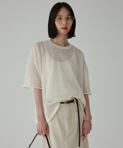 BABYLONE(バビロン)の「シアー半袖プルオーバー(Tシャツ/カットソー・レディース・オフホワイト/チャコール・フリー)」の4枚目の写真