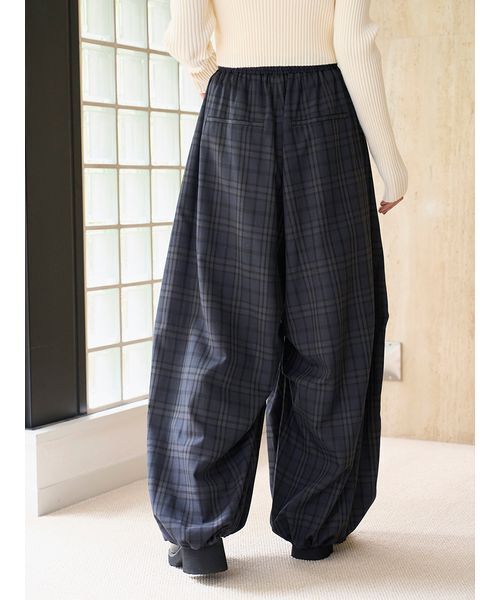 新品タグ付　ワイドデザインパンツ　ネイビー　紺　SNIDEL ワイドデザインパンツ（その他パンツ）｜SNIDEL（スナイデル）の