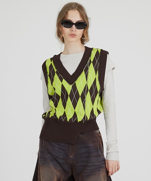 PRANK PROJECT(プランクプロジェクト)の「アーガイルニットベスト / Argyle Knit Vest(ベスト・レディース・ピンク/ライム・FREE)」の4枚目の写真