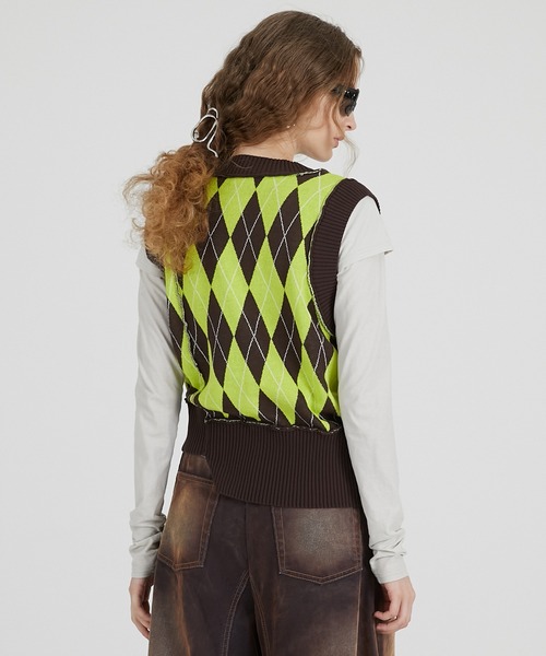 PRANK PROJECT(プランクプロジェクト)の「アーガイルニットベスト / Argyle Knit Vest(ベスト・レディース・ピンク/ライム・FREE)」の6枚目の写真